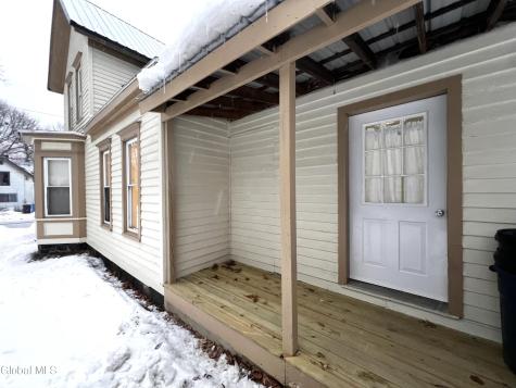 21 Wells Street Gloversville NY 12078