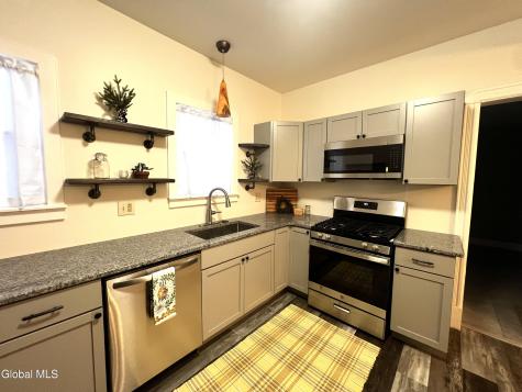 21 Wells Street Gloversville NY 12078