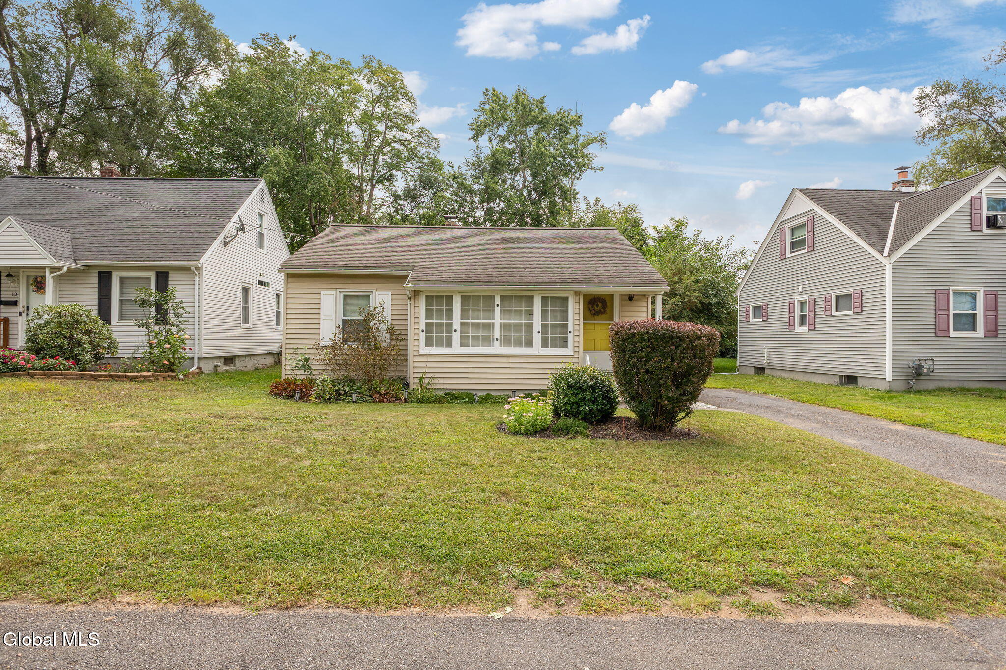 11 Fuller Terrace Colonie NY 12205