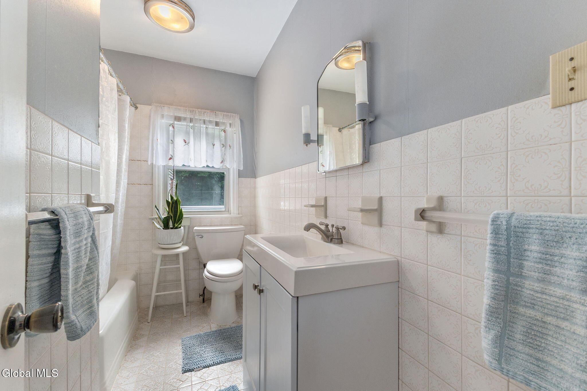 11 Fuller Terrace Colonie NY 12205
