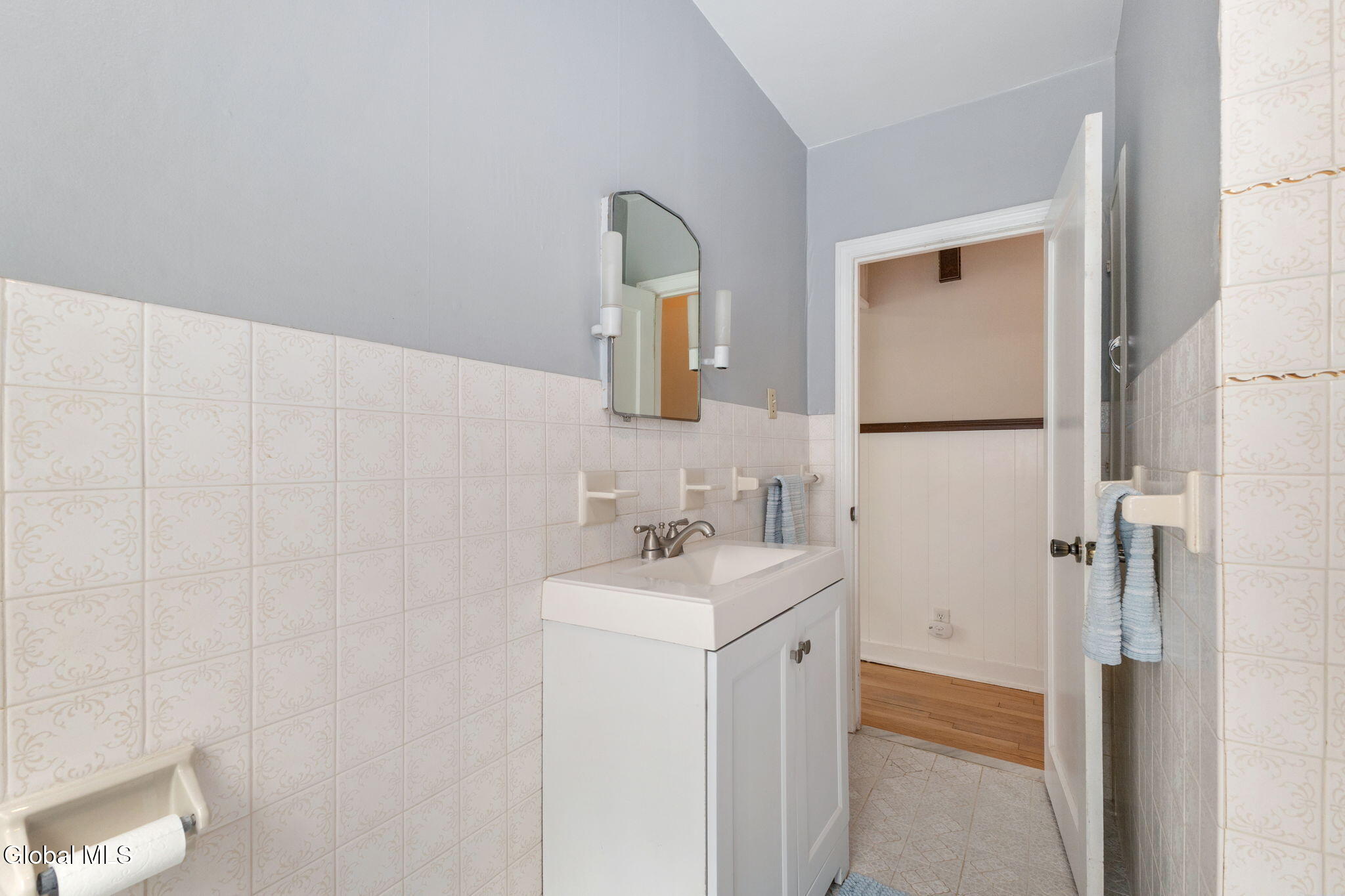11 Fuller Terrace Colonie NY 12205