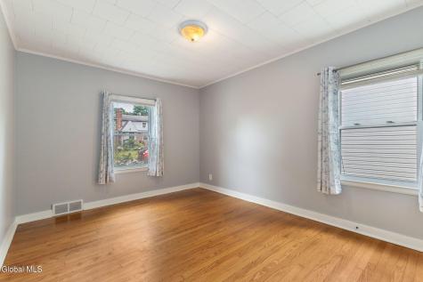 11 Fuller Terrace Colonie NY 12205
