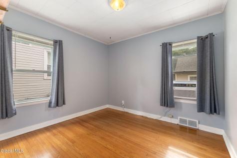 11 Fuller Terrace Colonie NY 12205