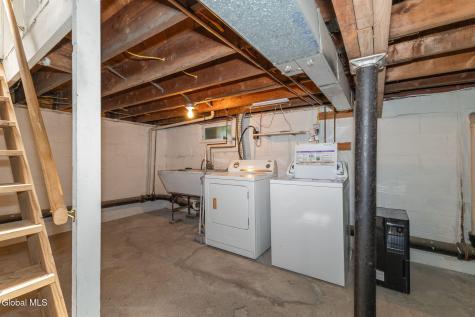 11 Fuller Terrace Colonie NY 12205