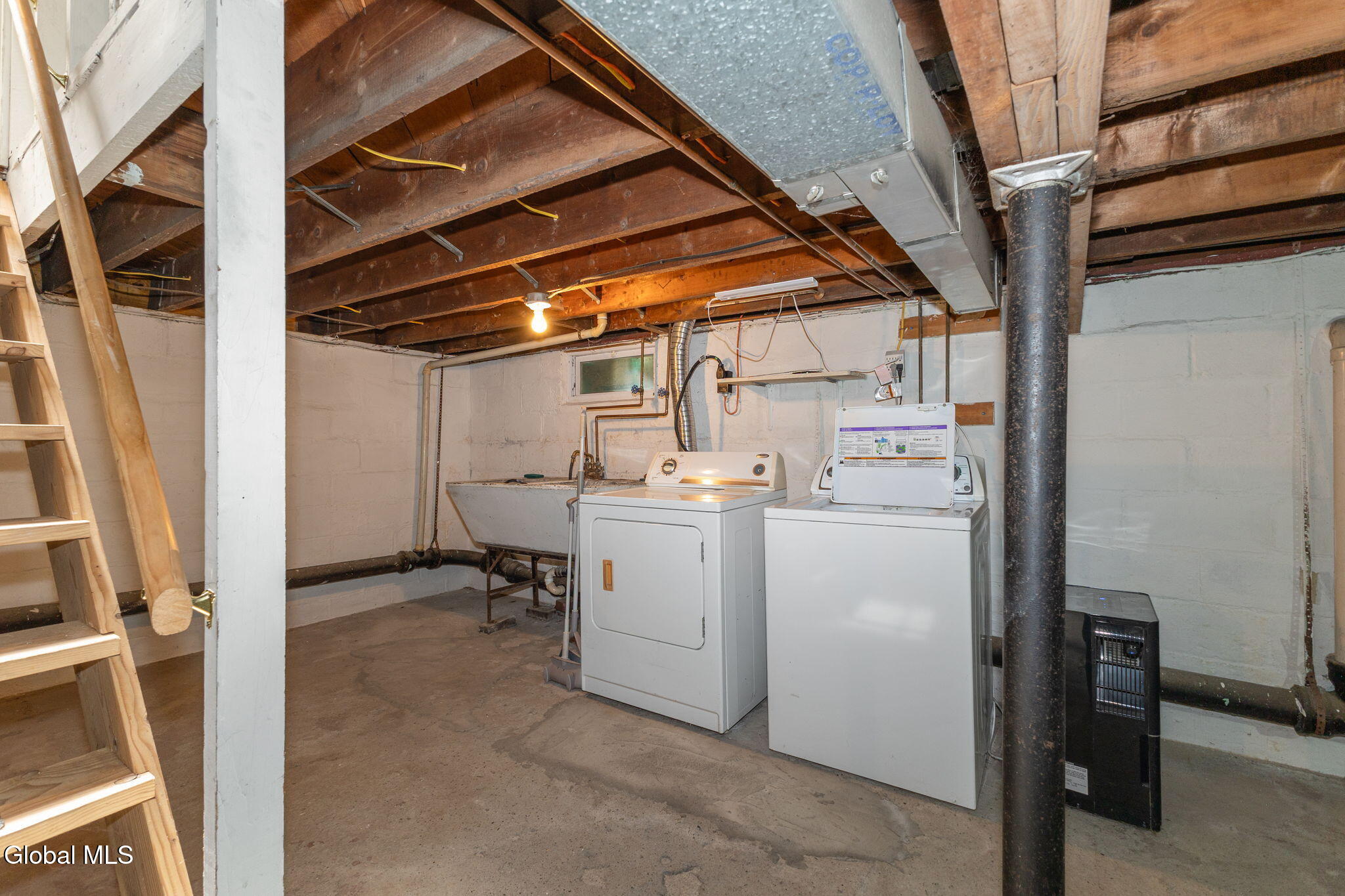 11 Fuller Terrace Colonie NY 12205