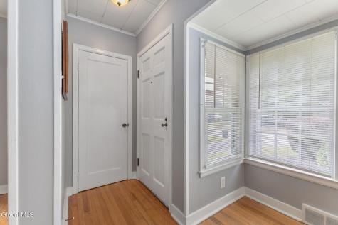 11 Fuller Terrace Colonie NY 12205
