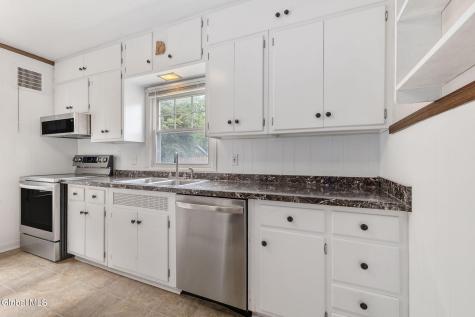 11 Fuller Terrace Colonie NY 12205