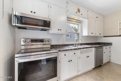 11 Fuller Terrace Colonie NY 12205