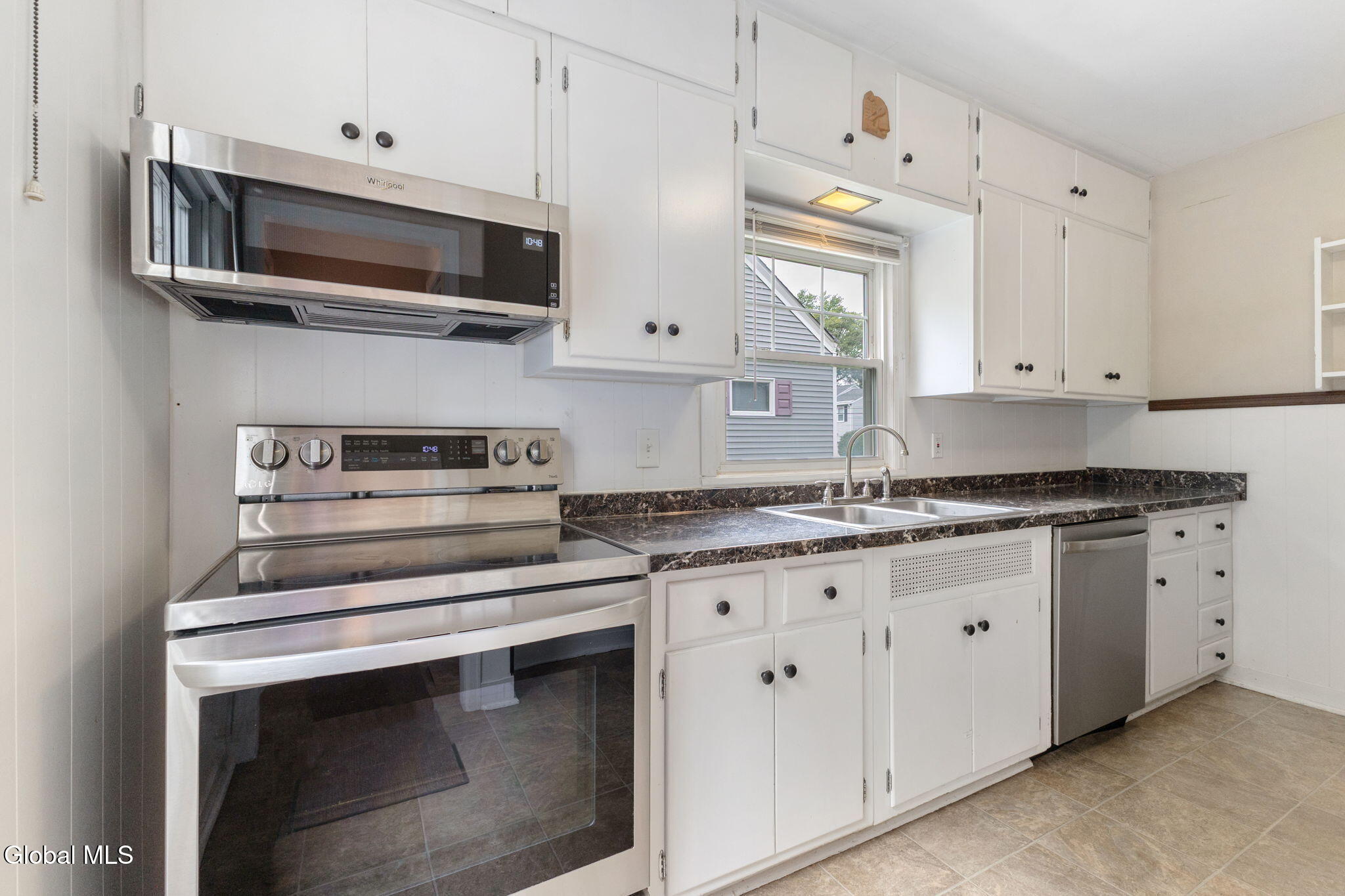 11 Fuller Terrace Colonie NY 12205