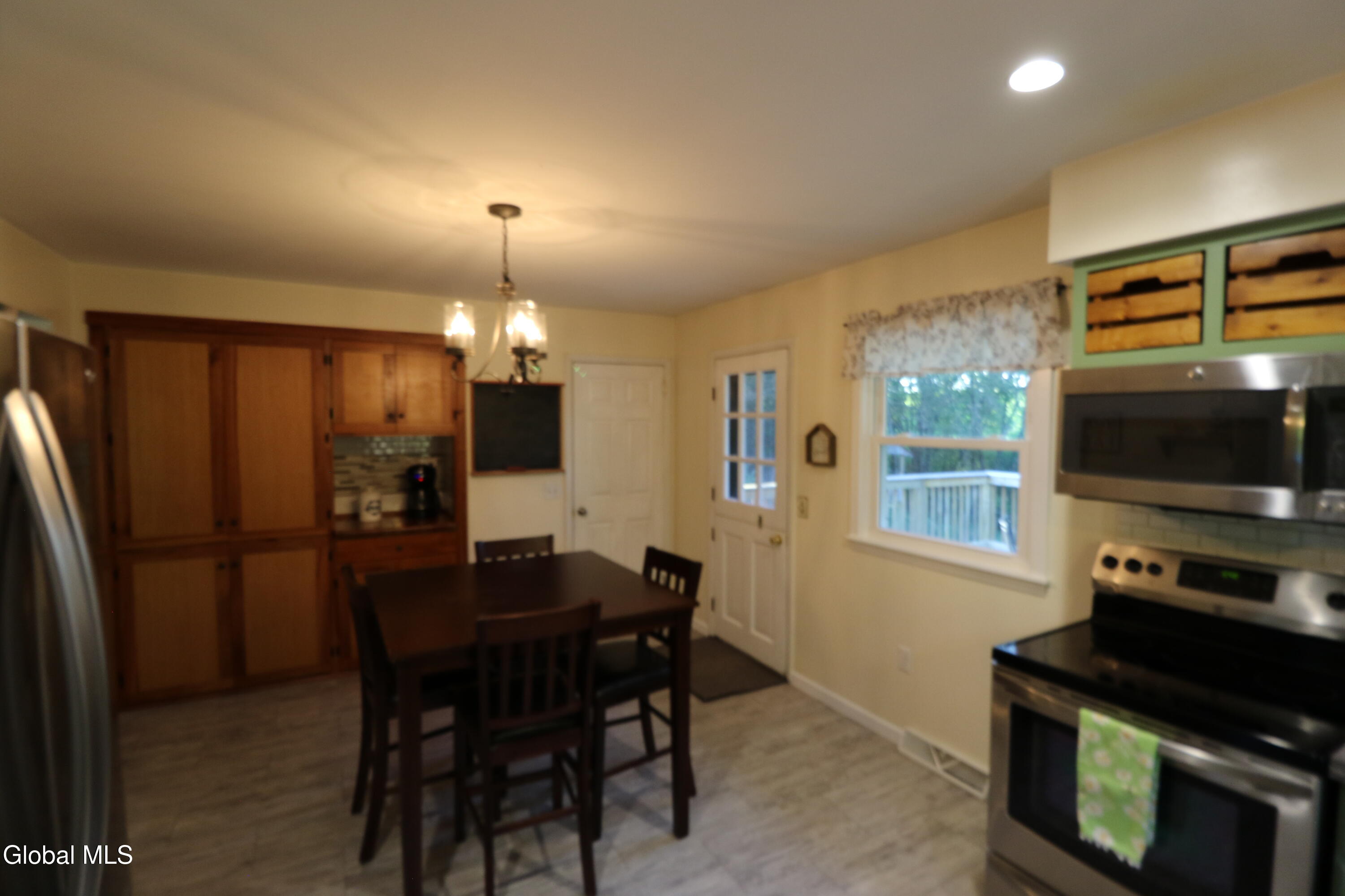 47 Snake Hill Road Glenville NY 12302