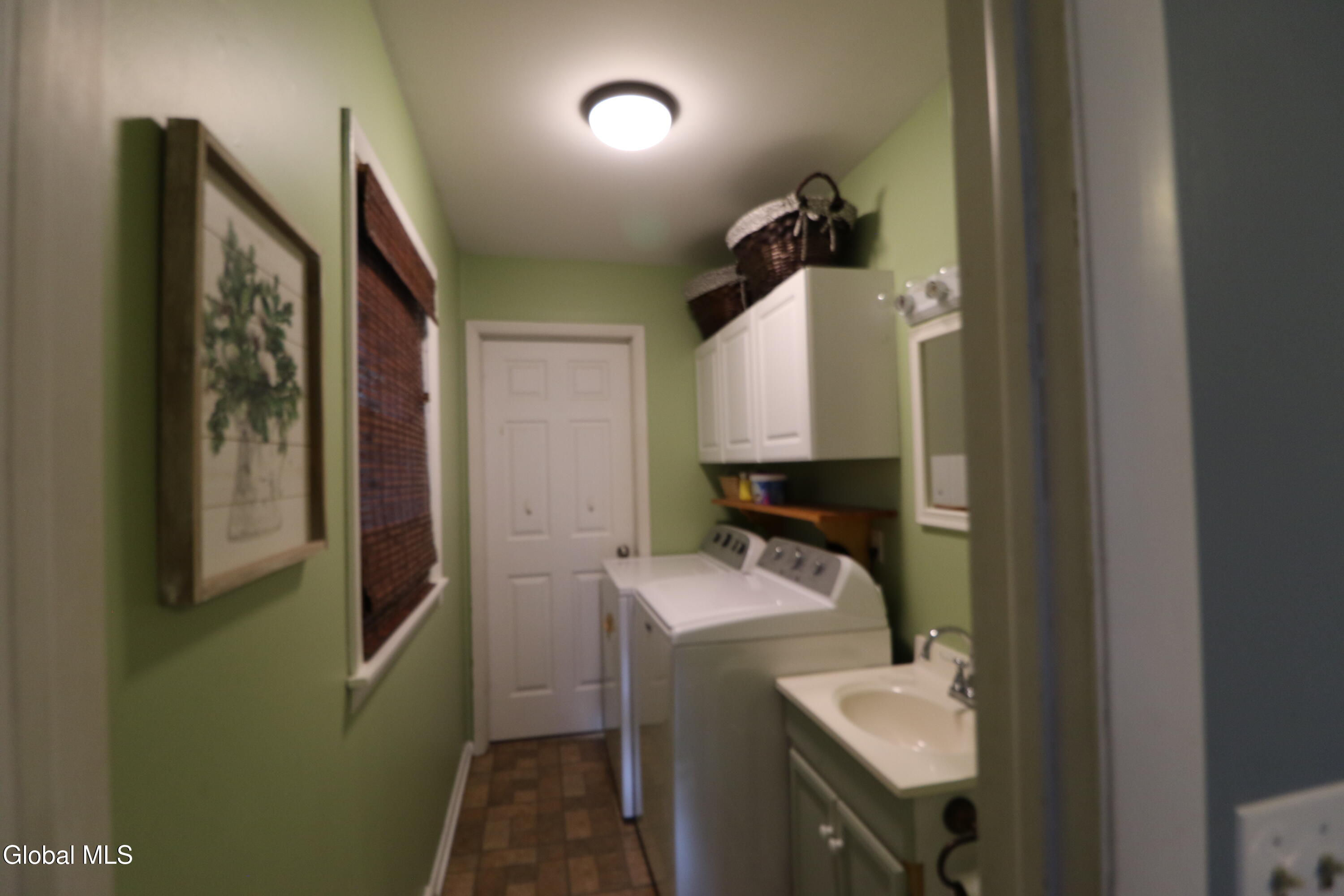 47 Snake Hill Road Glenville NY 12302