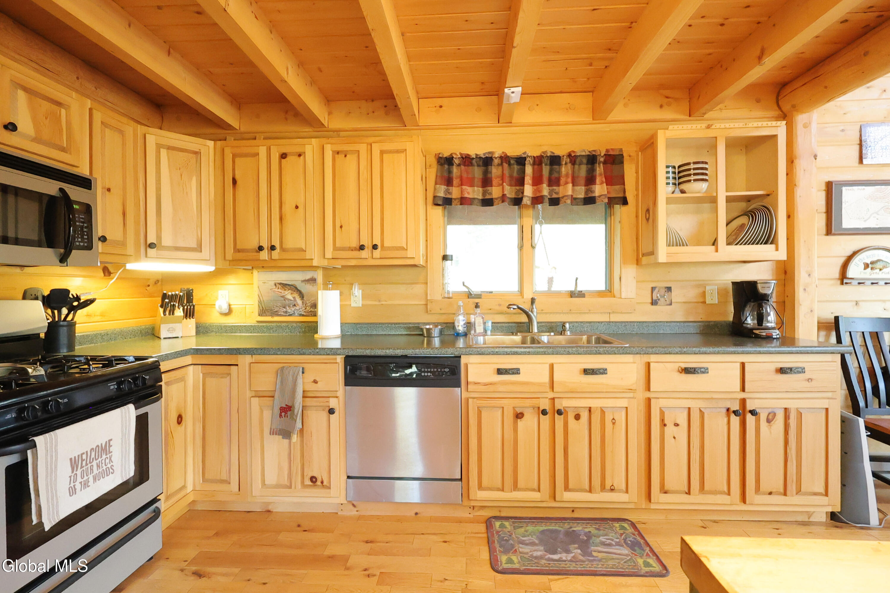 71 Hyatt Heights Way North Hudson NY 12855