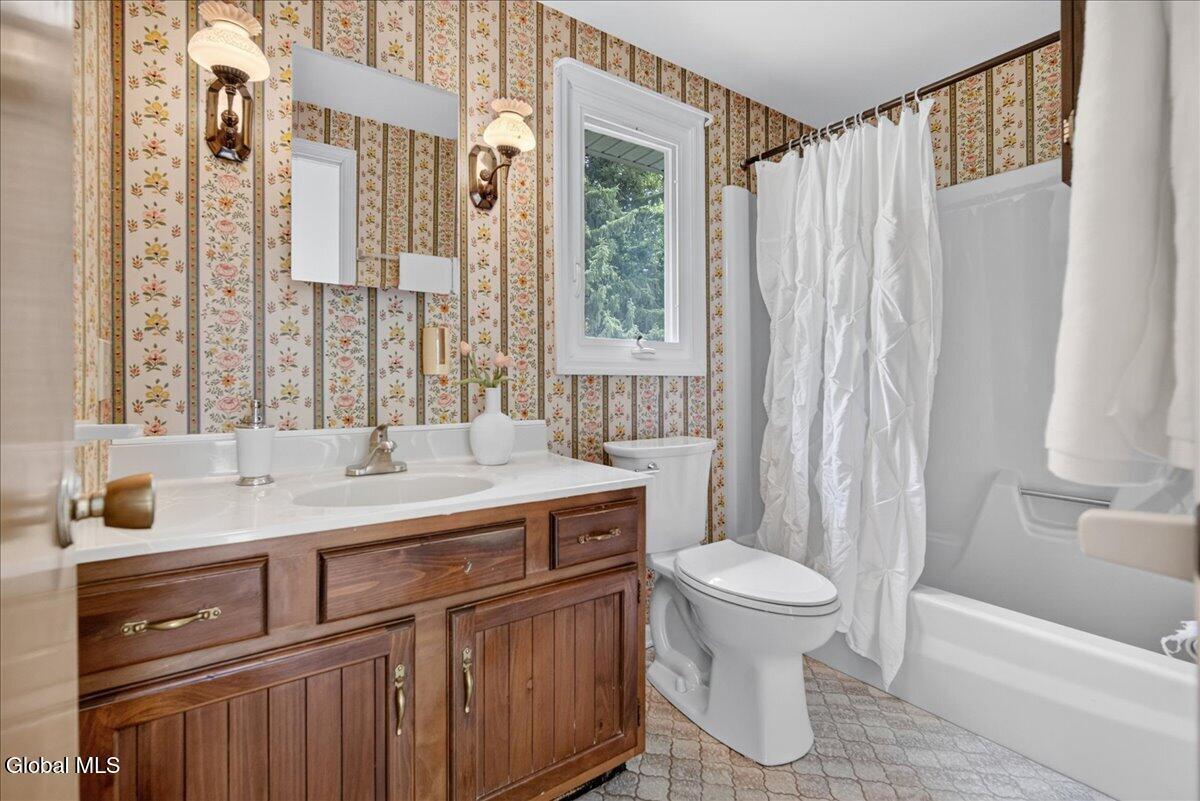 11 Laurel Drive Loudonville NY 12211