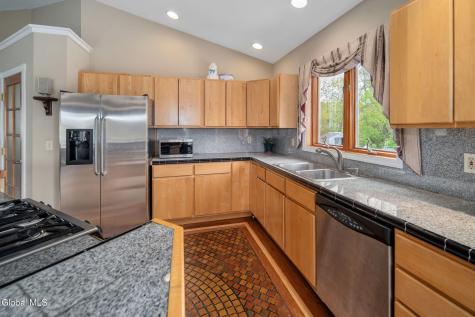 1 Birch Lane Rensselaer NY 12144