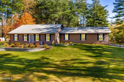 4 Boyce Road Nassau NY 12123