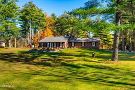 4 Boyce Road Nassau NY 12123
