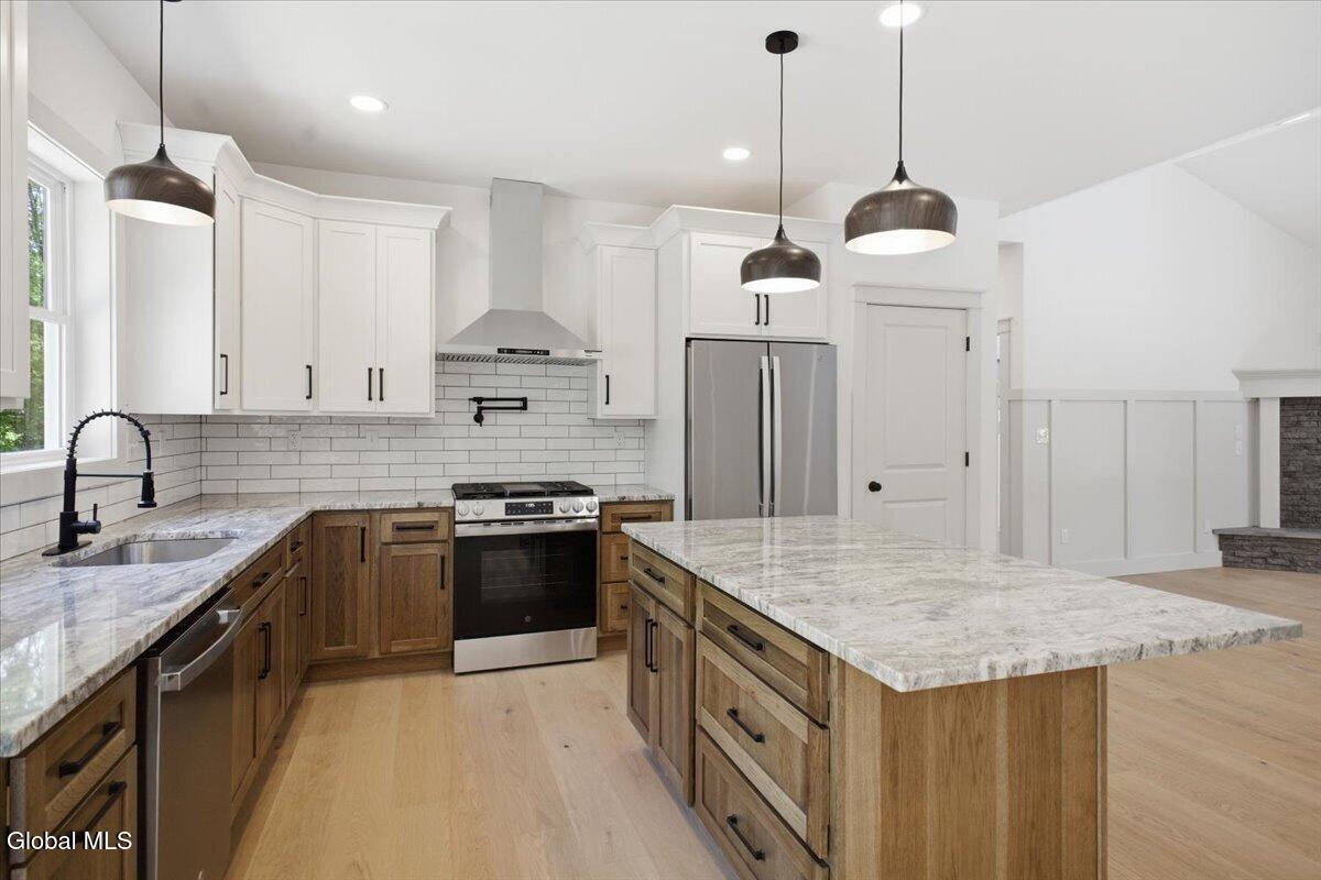 11 Elsies Way Queensbury NY 12804