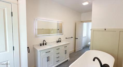 11 Elsies Way Queensbury NY 12804