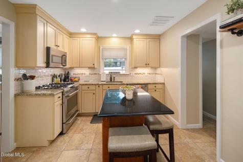 1567 Kingston Avenue Schenectady NY 12309