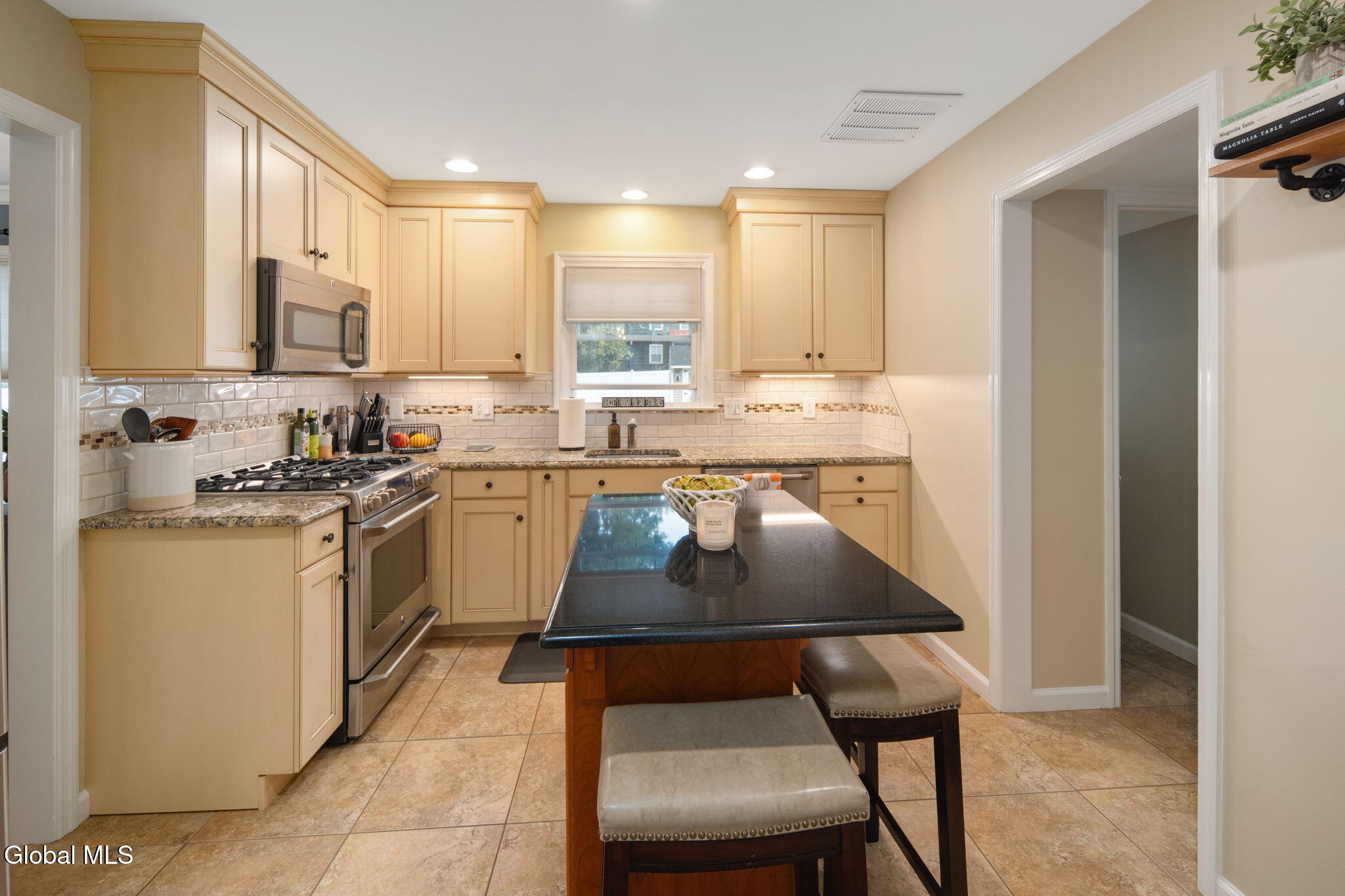1567 Kingston Avenue Schenectady NY 12309