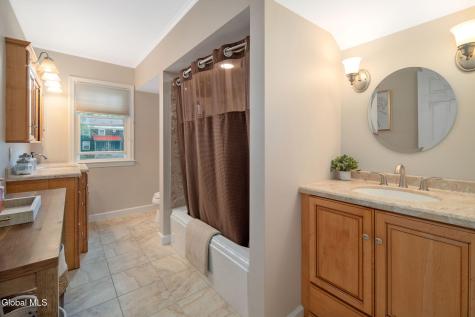 1567 Kingston Avenue Schenectady NY 12309