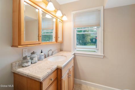 1567 Kingston Avenue Schenectady NY 12309