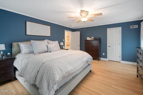 1567 Kingston Avenue Schenectady NY 12309