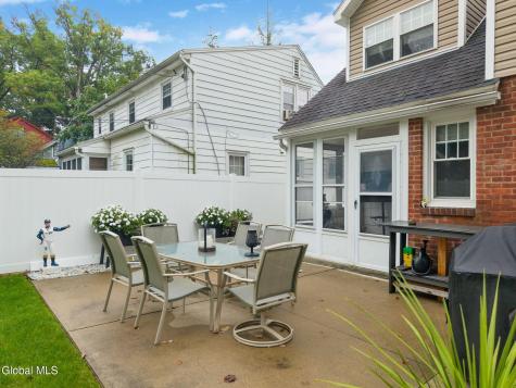 1567 Kingston Avenue Schenectady NY 12309
