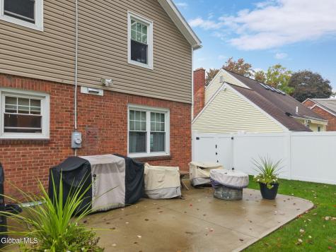 1567 Kingston Avenue Schenectady NY 12309