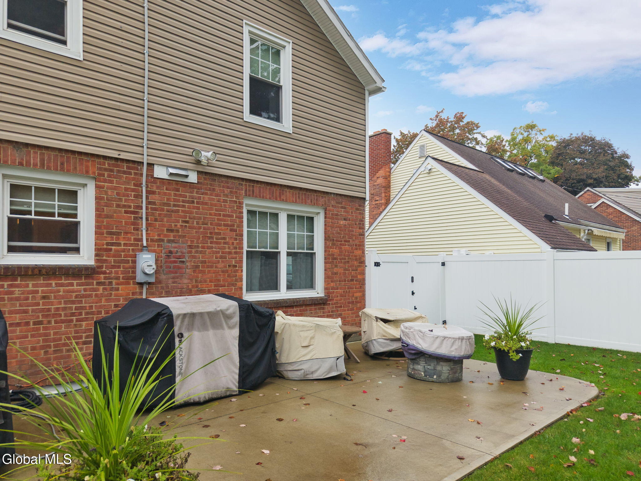 1567 Kingston Avenue Schenectady NY 12309