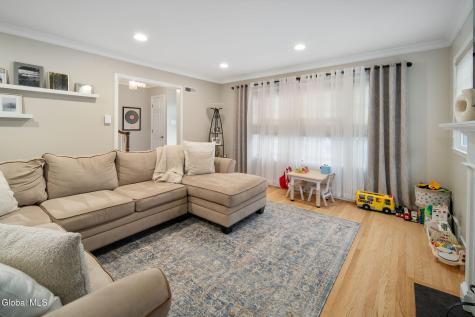 1567 Kingston Avenue Schenectady NY 12309