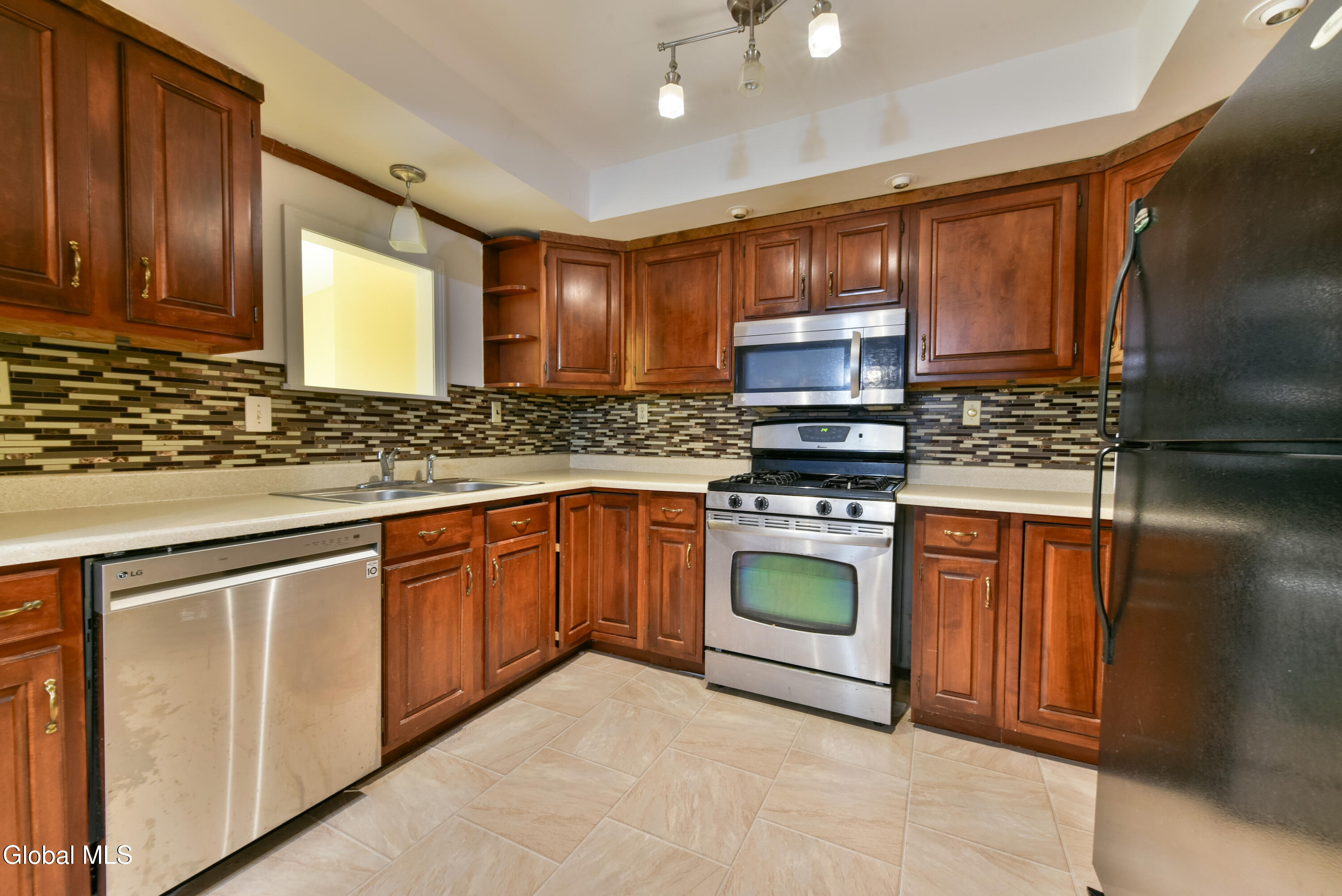 284 Rowland Street Milton NY 12020