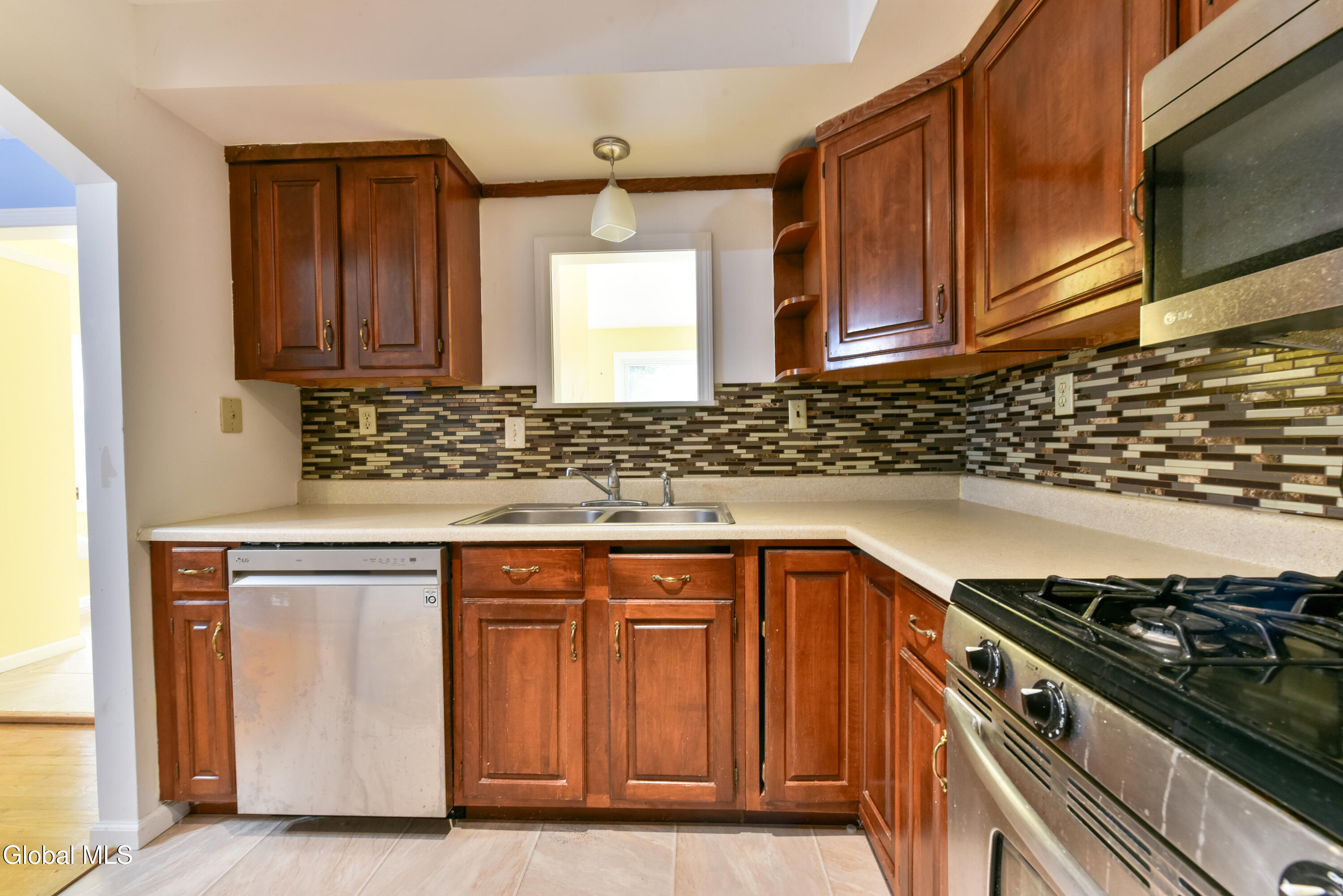 284 Rowland Street Milton NY 12020