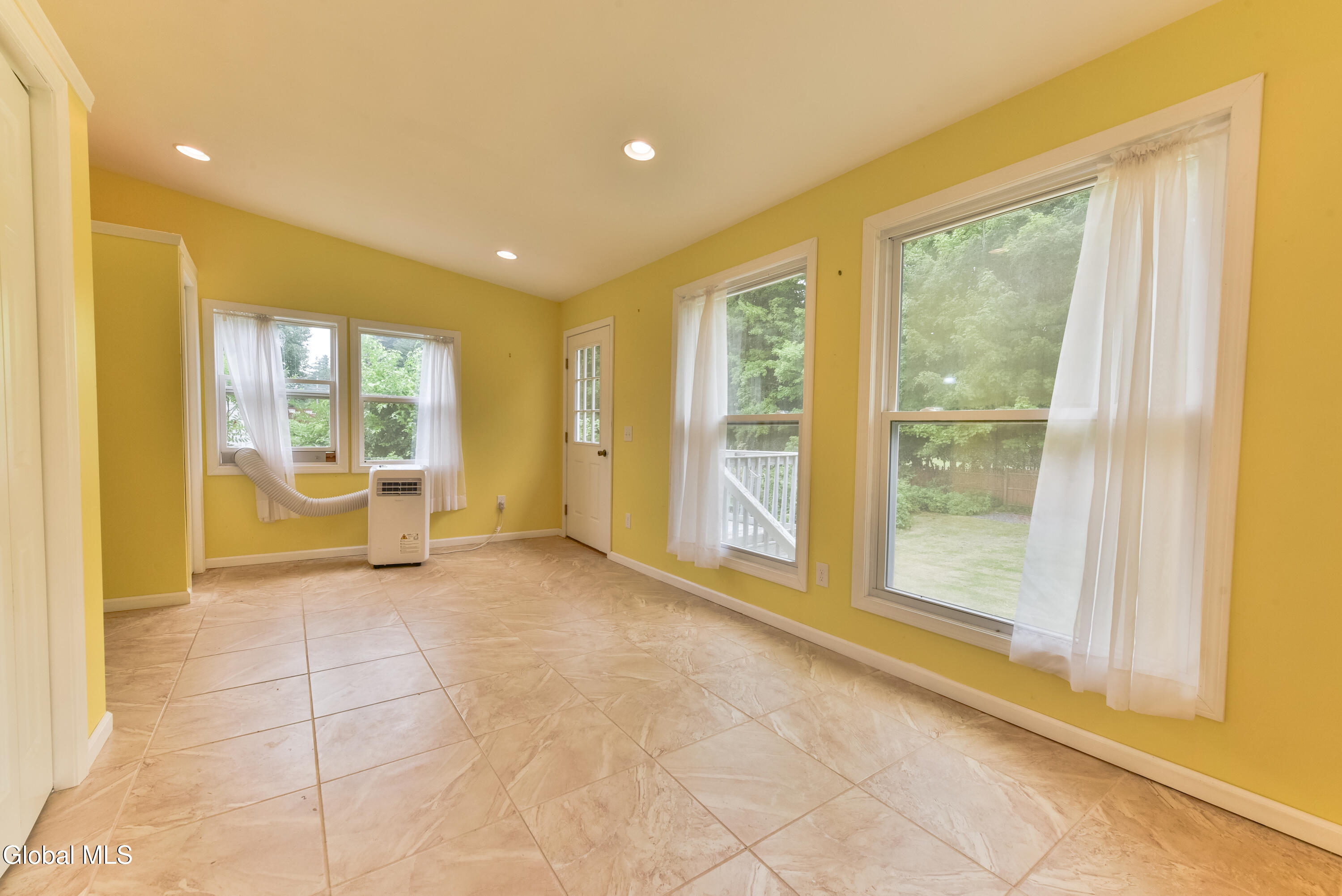 284 Rowland Street Milton NY 12020