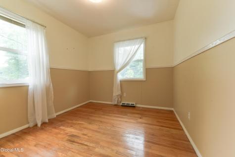 284 Rowland Street Milton NY 12020