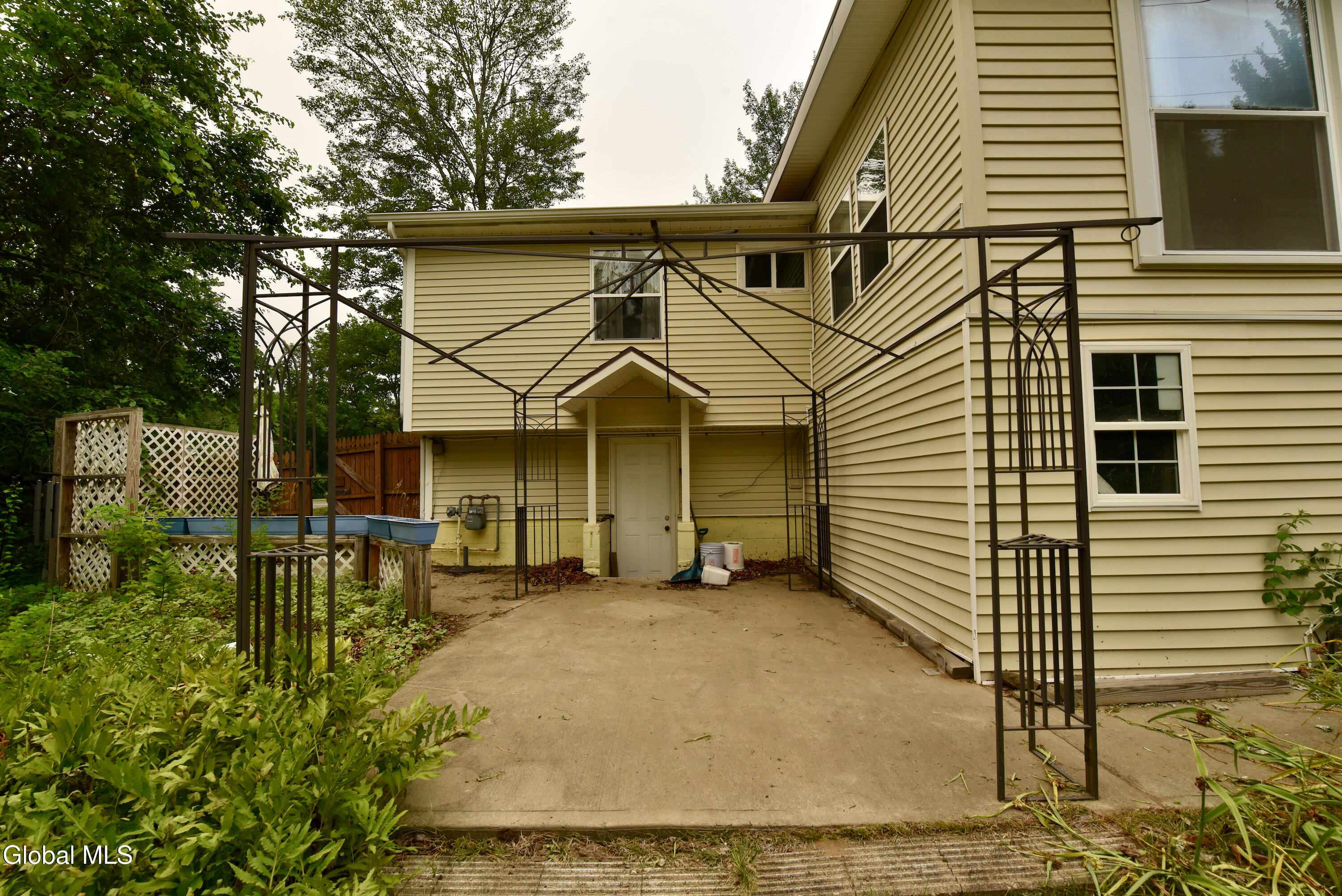 284 Rowland Street Milton NY 12020
