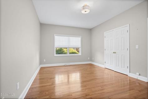 17 Conway Circle Loudonville NY 12211