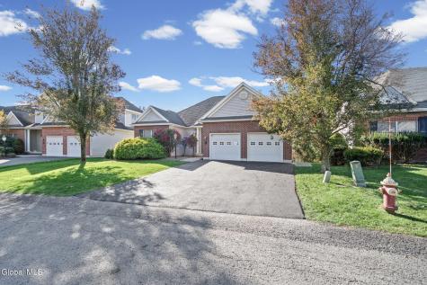 17 Conway Circle Loudonville NY 12211