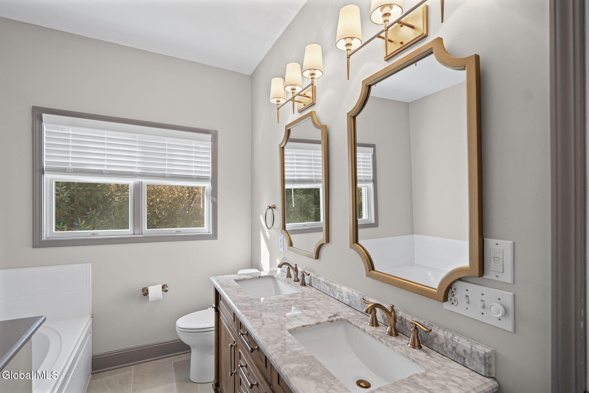17 Conway Circle Loudonville NY 12211