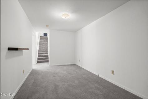 17 Conway Circle Loudonville NY 12211