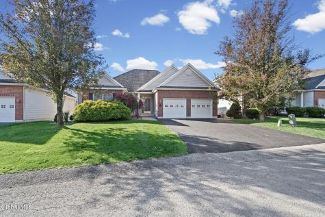 17 Conway Circle Loudonville NY 12211