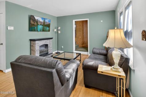 5 Alta Road Albany NY 12205