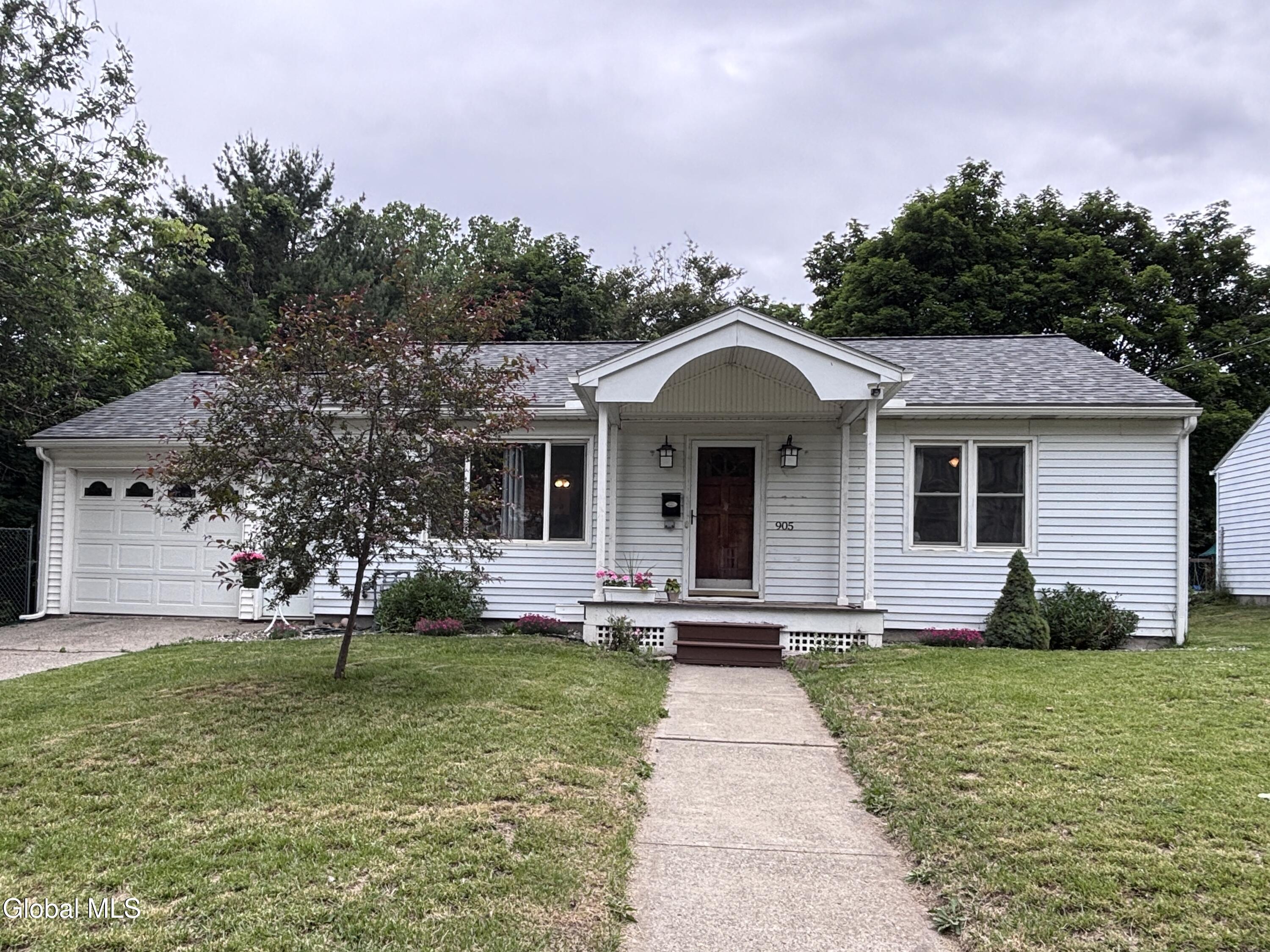 905 3rd Avenue Troy NY 12182