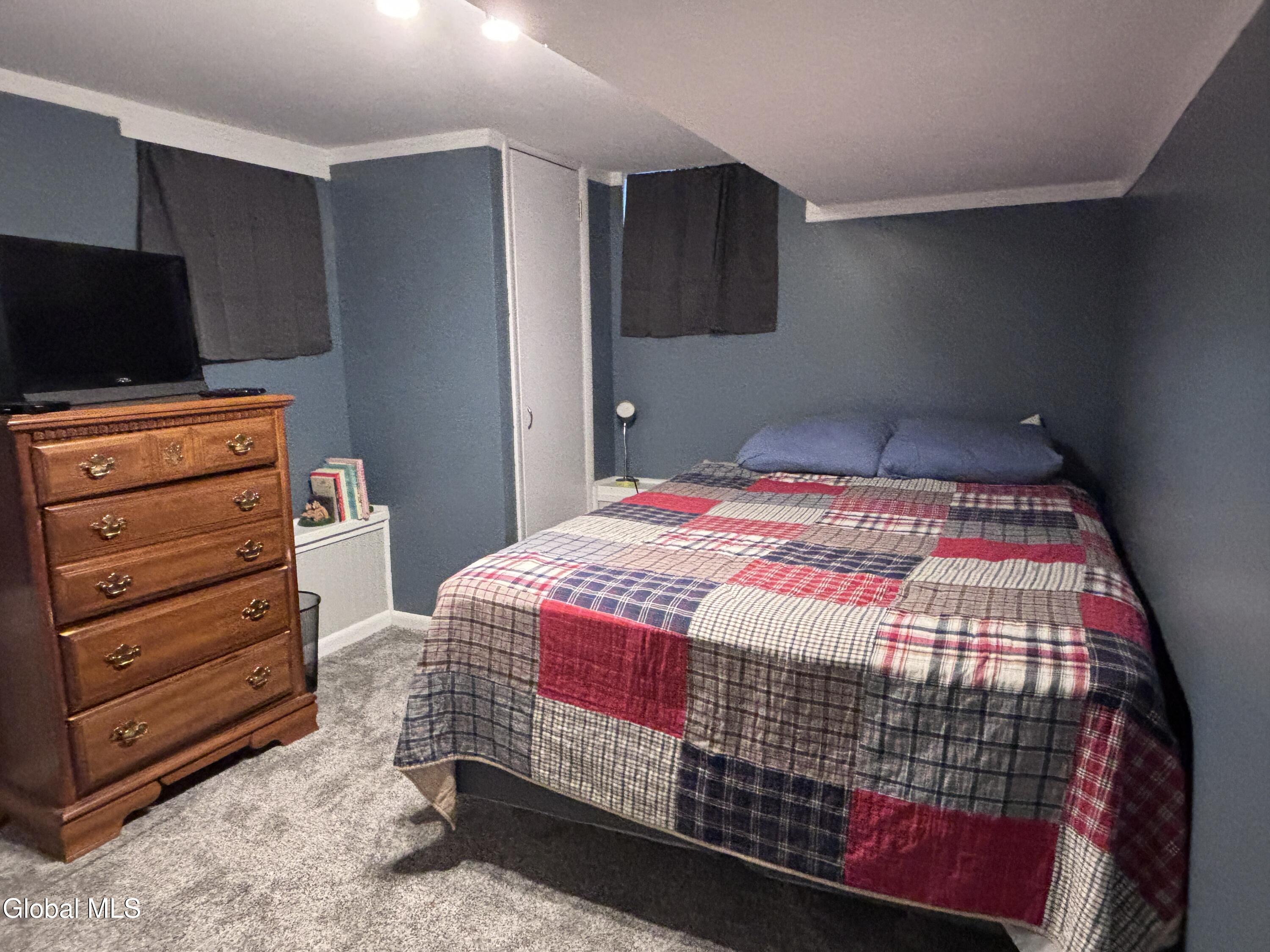 905 3rd Avenue Troy NY 12182