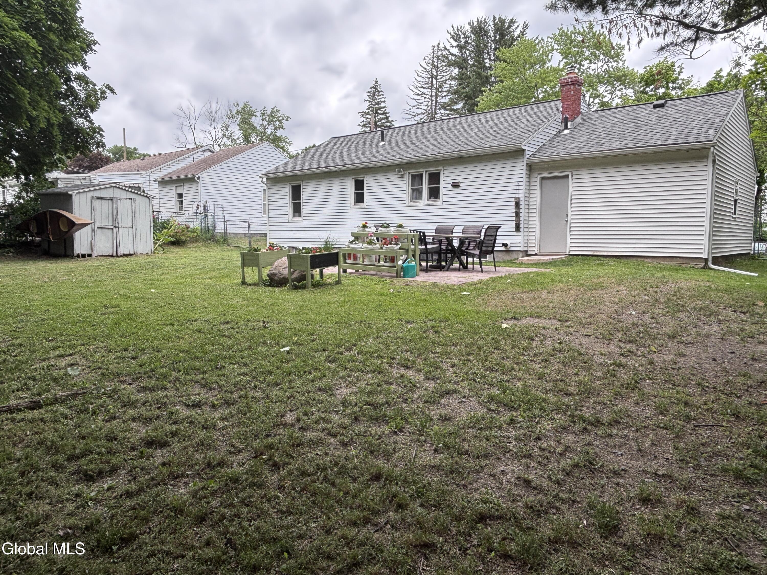 905 3rd Avenue Troy NY 12182