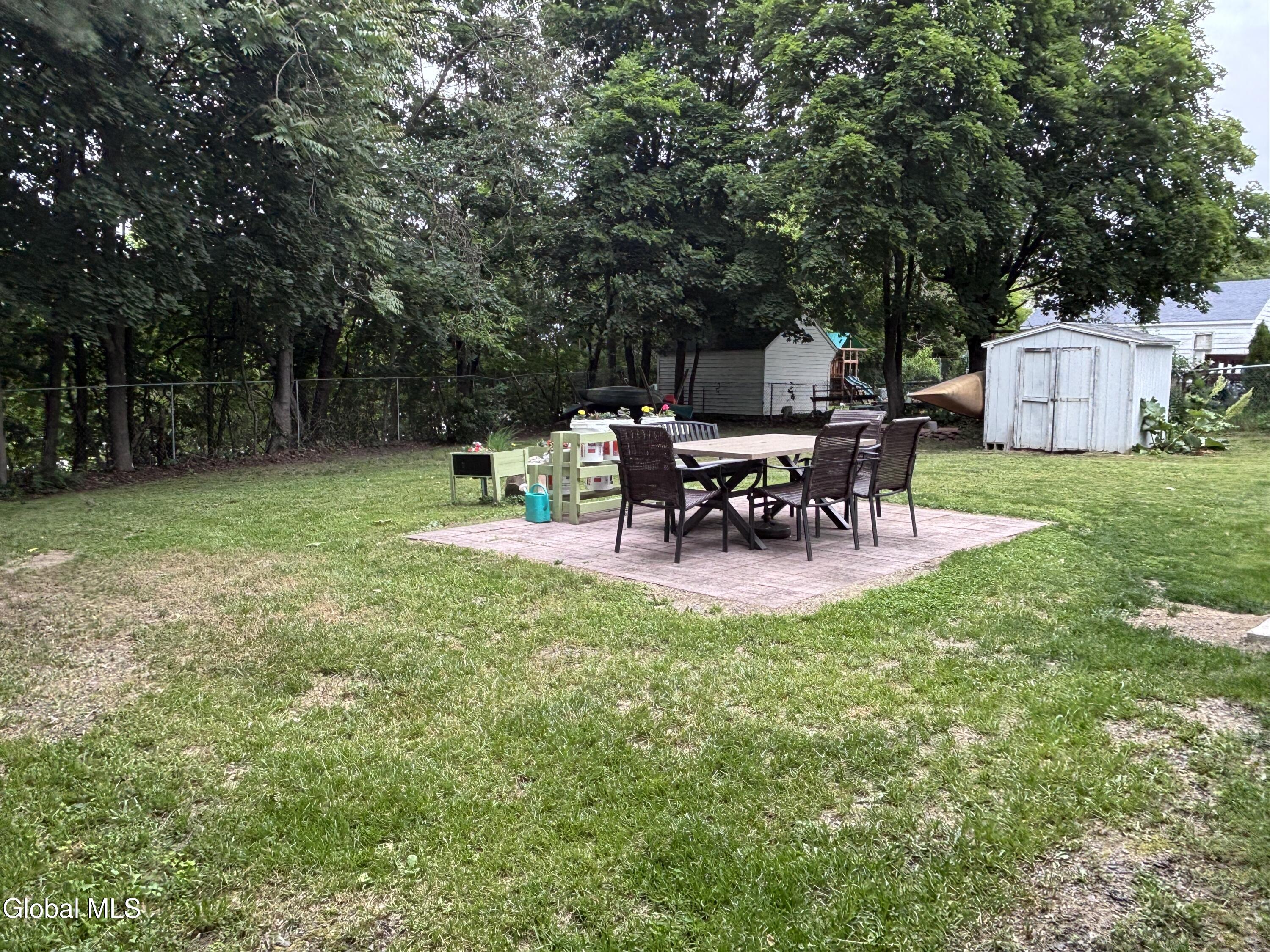 905 3rd Avenue Troy NY 12182