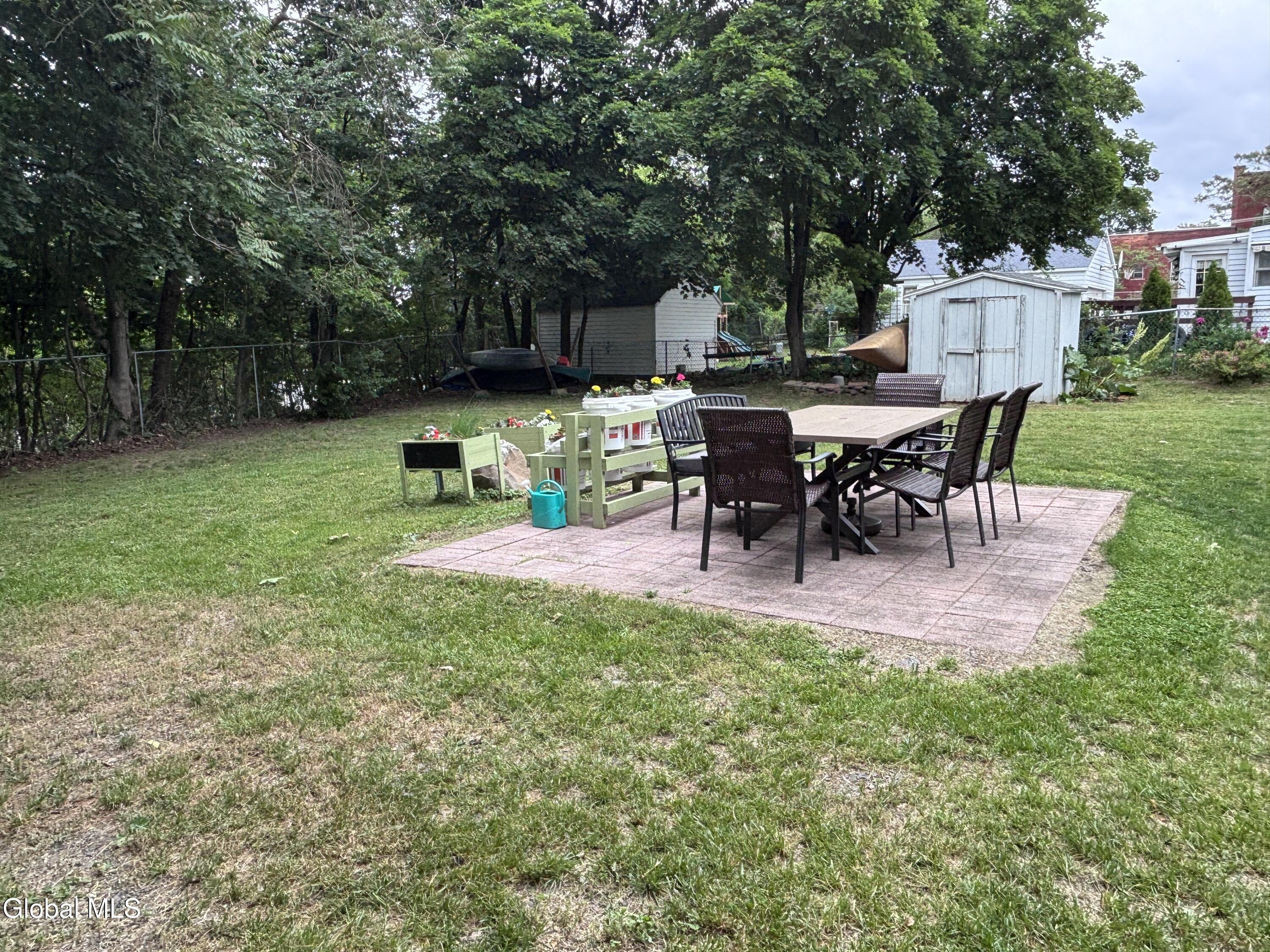 905 3rd Avenue Troy NY 12182