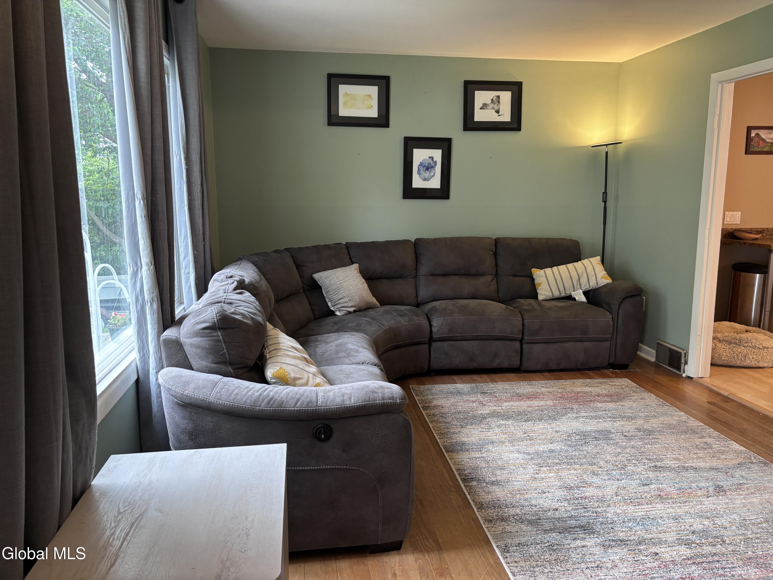 905 3rd Avenue Troy NY 12182