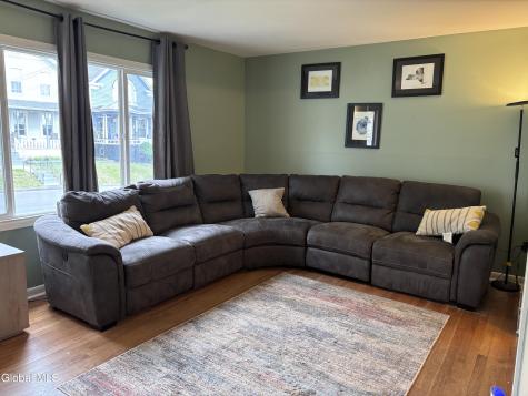 905 3rd Avenue Troy NY 12182