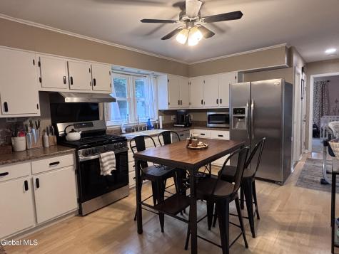 905 3rd Avenue Troy NY 12182